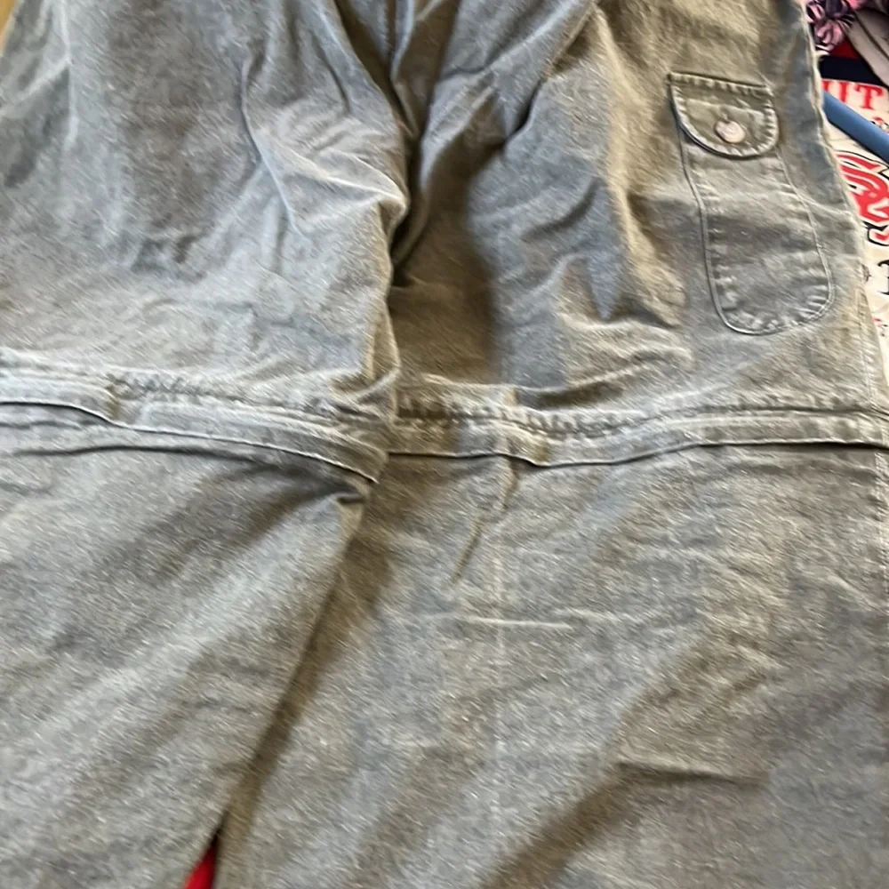 Vintage Men’s Banana Republic REAL Cargo pants. Camo Green. Size 36”w x 34”